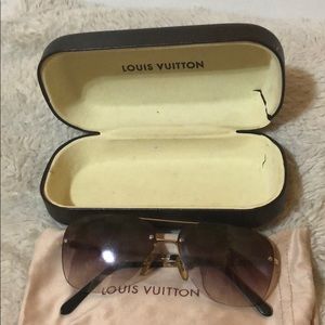 LOUIS VUITTON Sunglasses